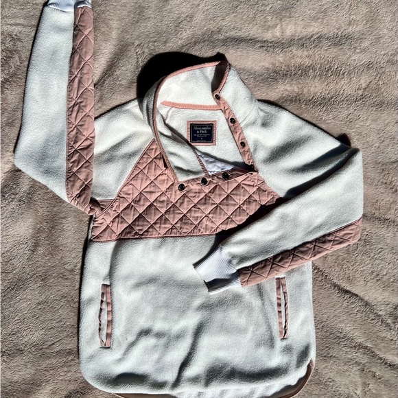 Abercrombie & Fitch White and Pink Cowl Neck Sweater - Picture 1 of 3